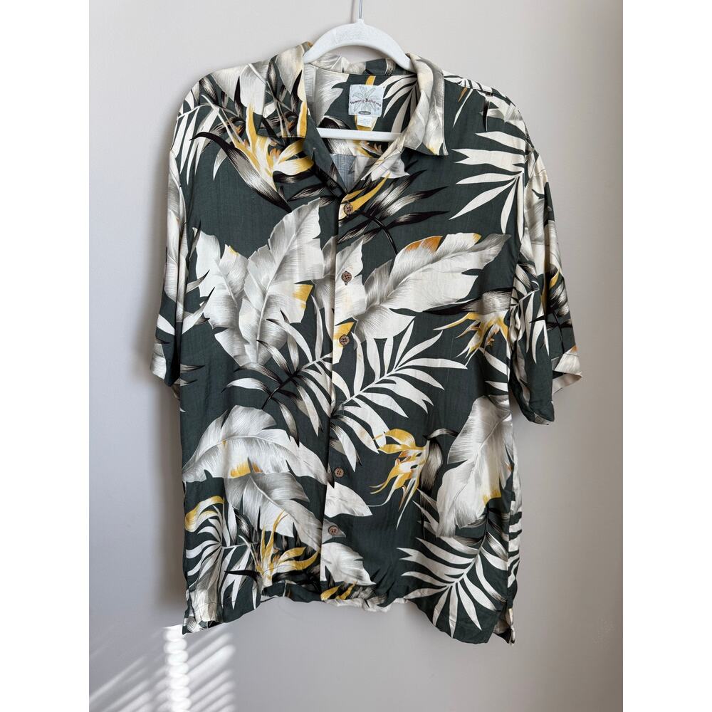 Tommy Bahama Relax 100% Silk Hawaiian Shirt Men’s M Resortwear Cabana Camp